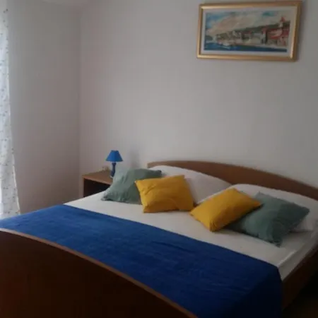 Lucija Guest house Arbanija