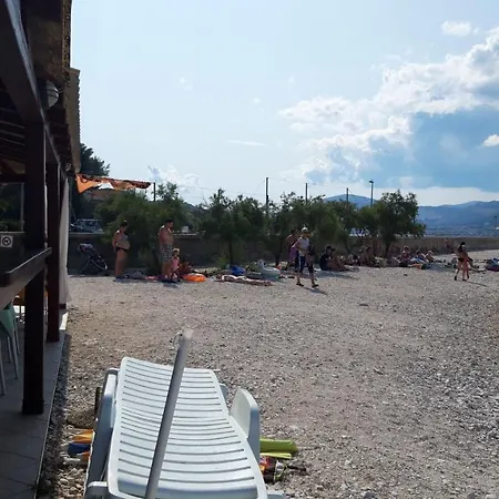 Guest house Lucija *